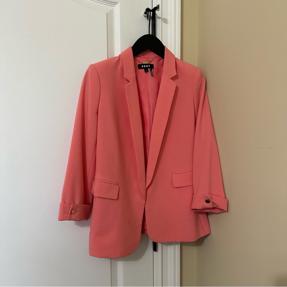 DKNY Blazer size 2P brand new never wore